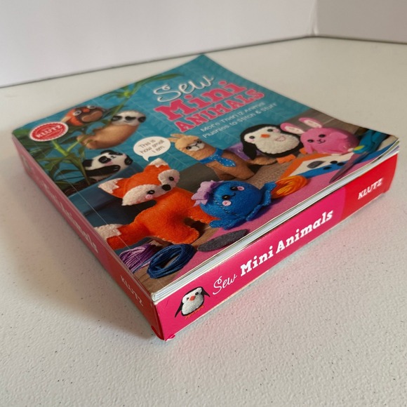 Klutz Sew Mini Animals Craft Kit More Than 12 Animal Plushies to Stitch Stuff - Picture 4 of 4